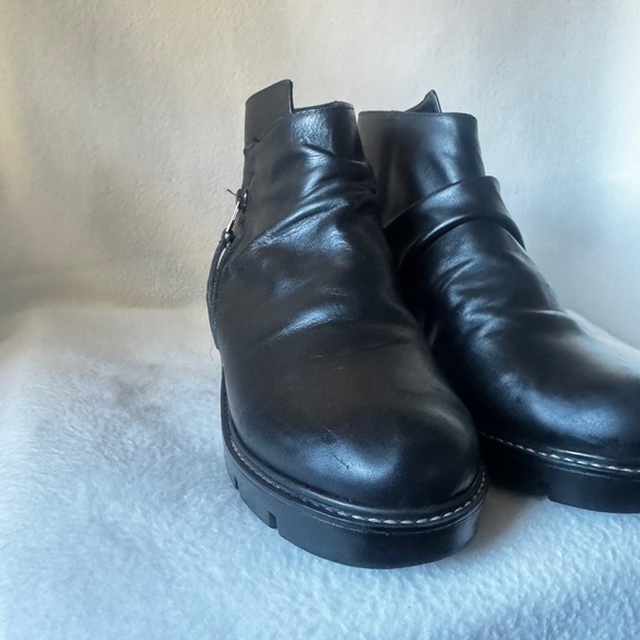 Golo Sharp - Hey Size 10 Women’s Black Ruched Angular Zip Leather Ankle Boots - Picture 4 of 14
